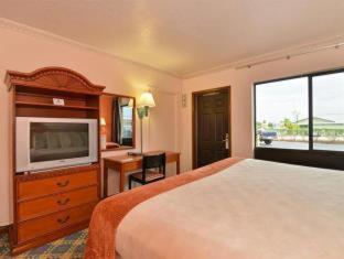 Budget Inn Of Okeechobee Room photo