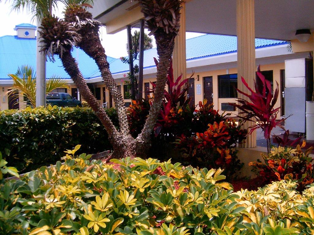 Budget Inn Of Okeechobee Exterior photo